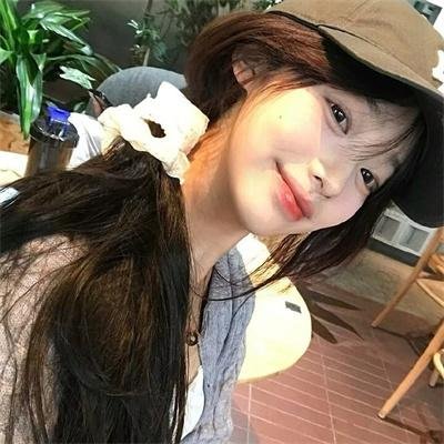 玛丽莲有深黑之眸